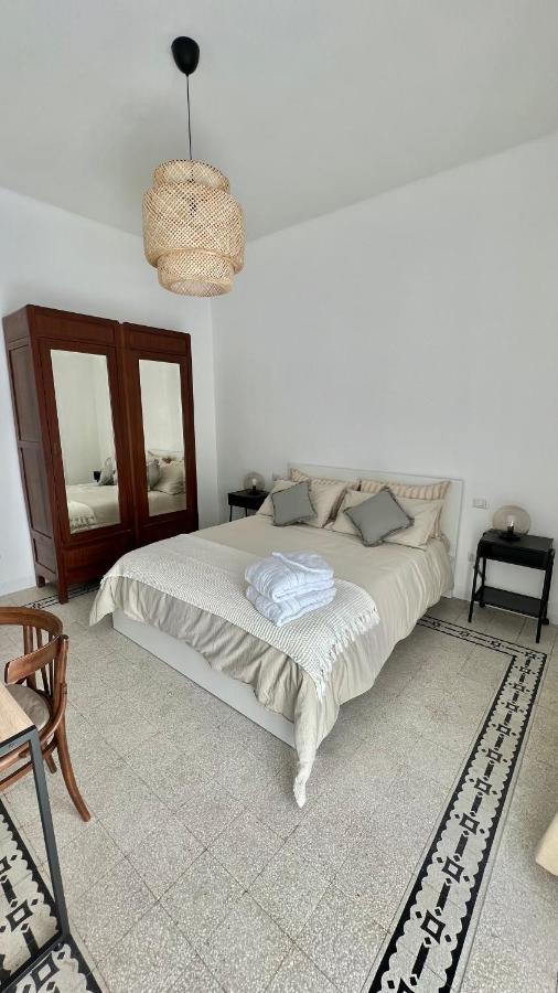 Dimora Al Campanile Bed & Breakfast Sannicandro di Bari Ngoại thất bức ảnh